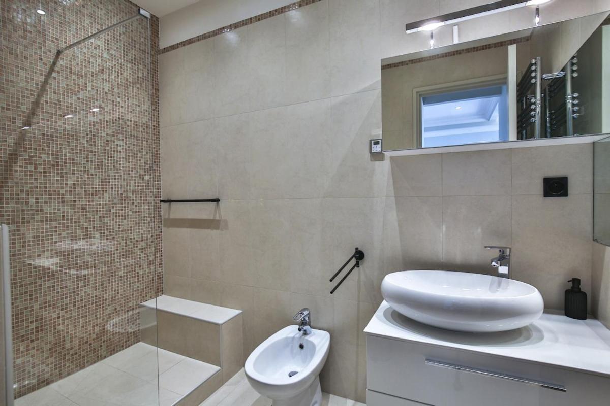 Balcon Vue Coulee Verte. Luxe Plein Coeur De Nicea Zewnętrze zdjęcie